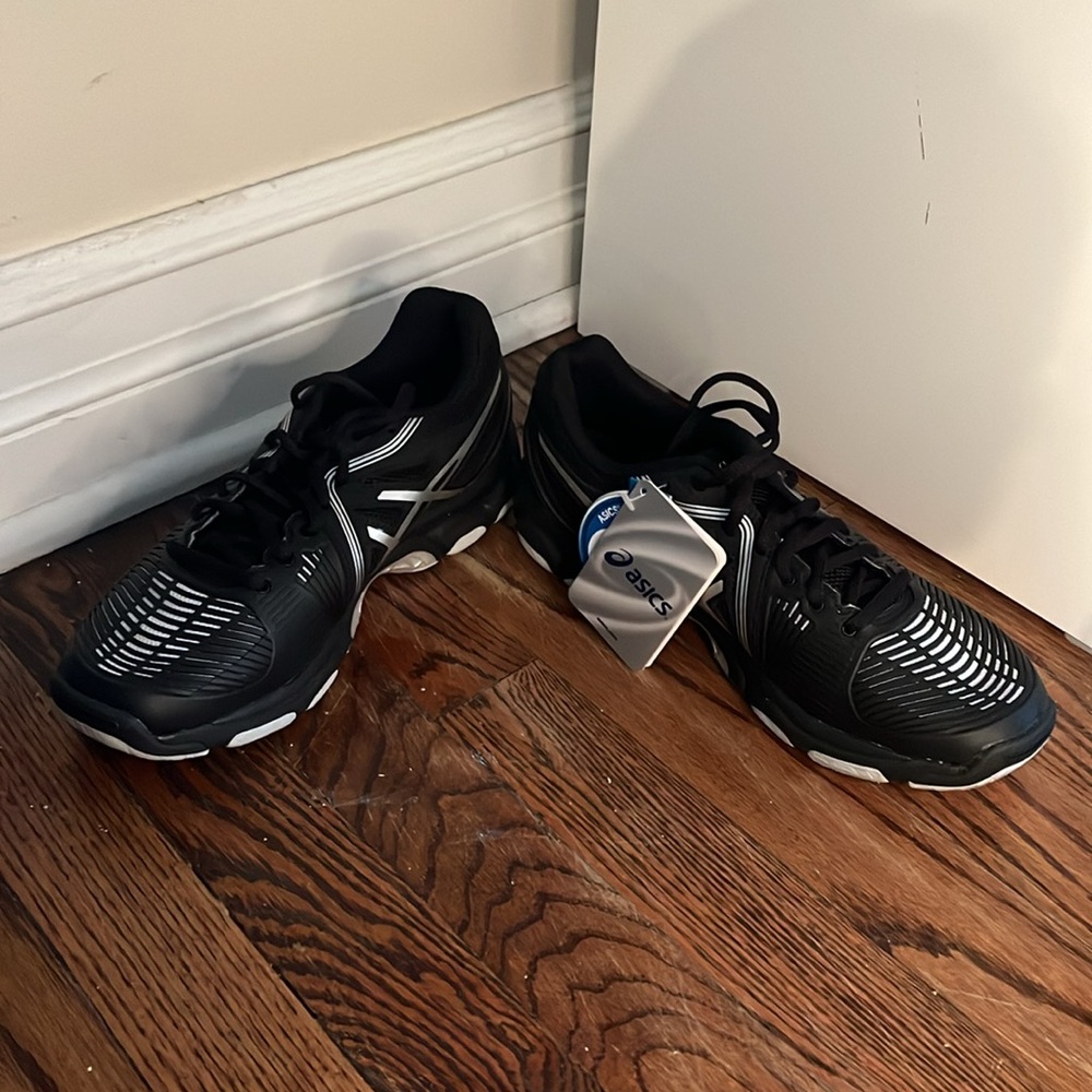 ASICS gym shoes. Sneakers. Black